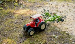 ferngesteuerter Lindner Geotrac mit Schwader - AKTION