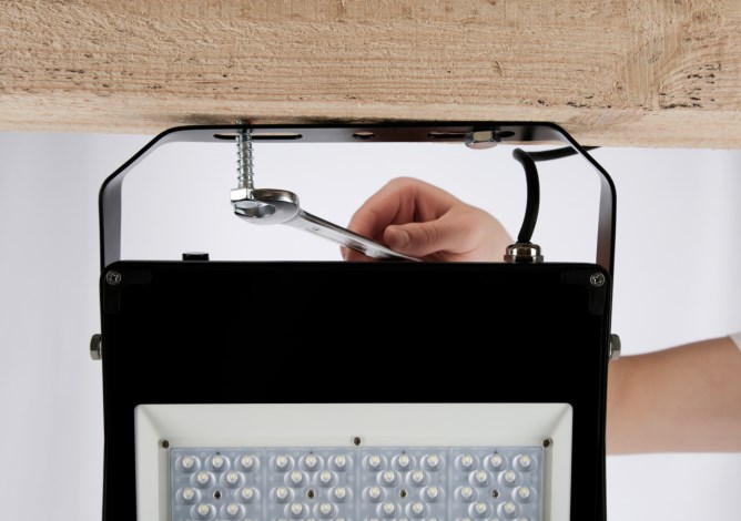 Reitplatzleuchte Comfort Pro LED-Flutlicht 