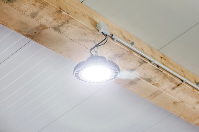 LED-Hallenstrahler